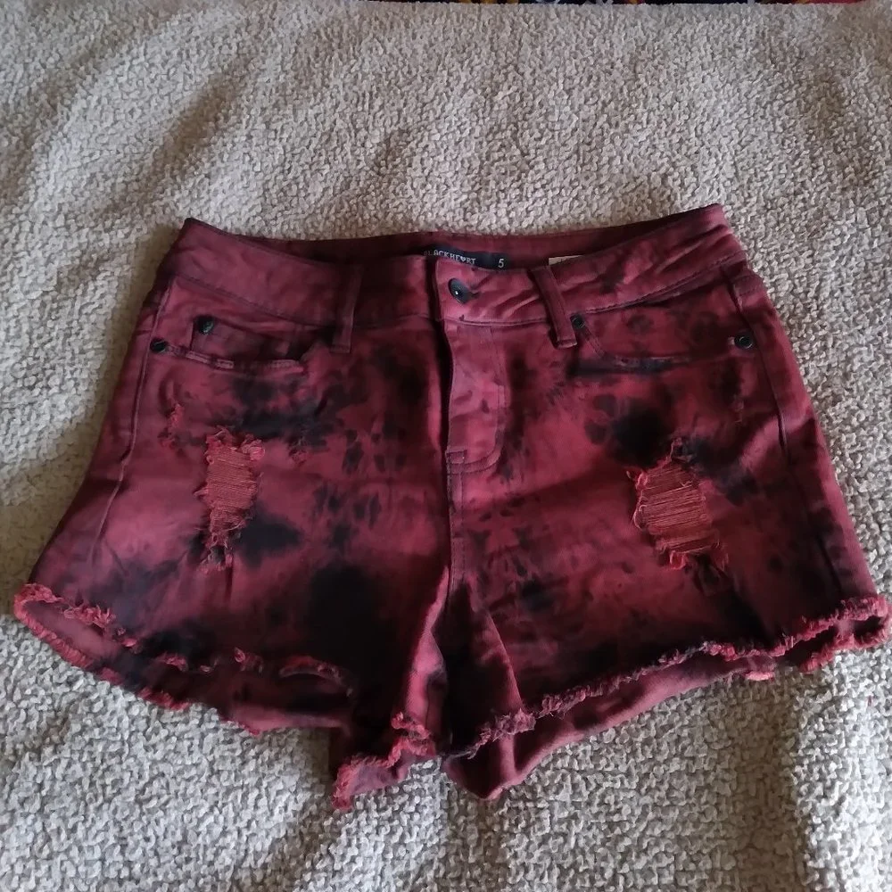 Hot Topic Blackheart Low-Rise Shorts (Size 5) - Picture 1 of 3
